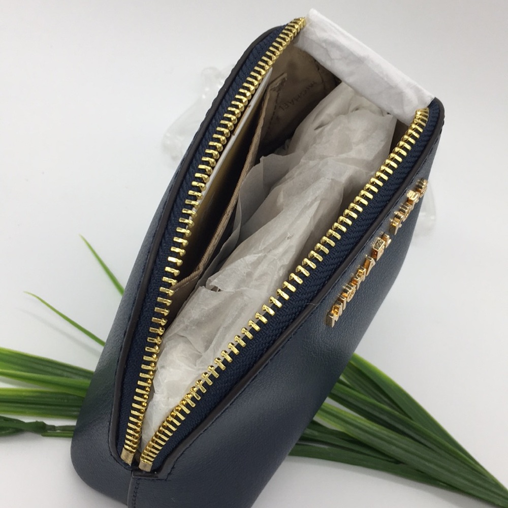 Jet Set Travel MD Travel Pouch Leather Navy - Picture 6 of 8